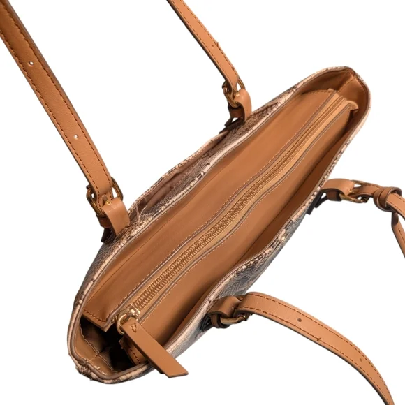 Anne Klein Snakeskin Pattern Tote Bag Matching Attached Keytag ID Tag Tan Straps - Picture 6 of 14